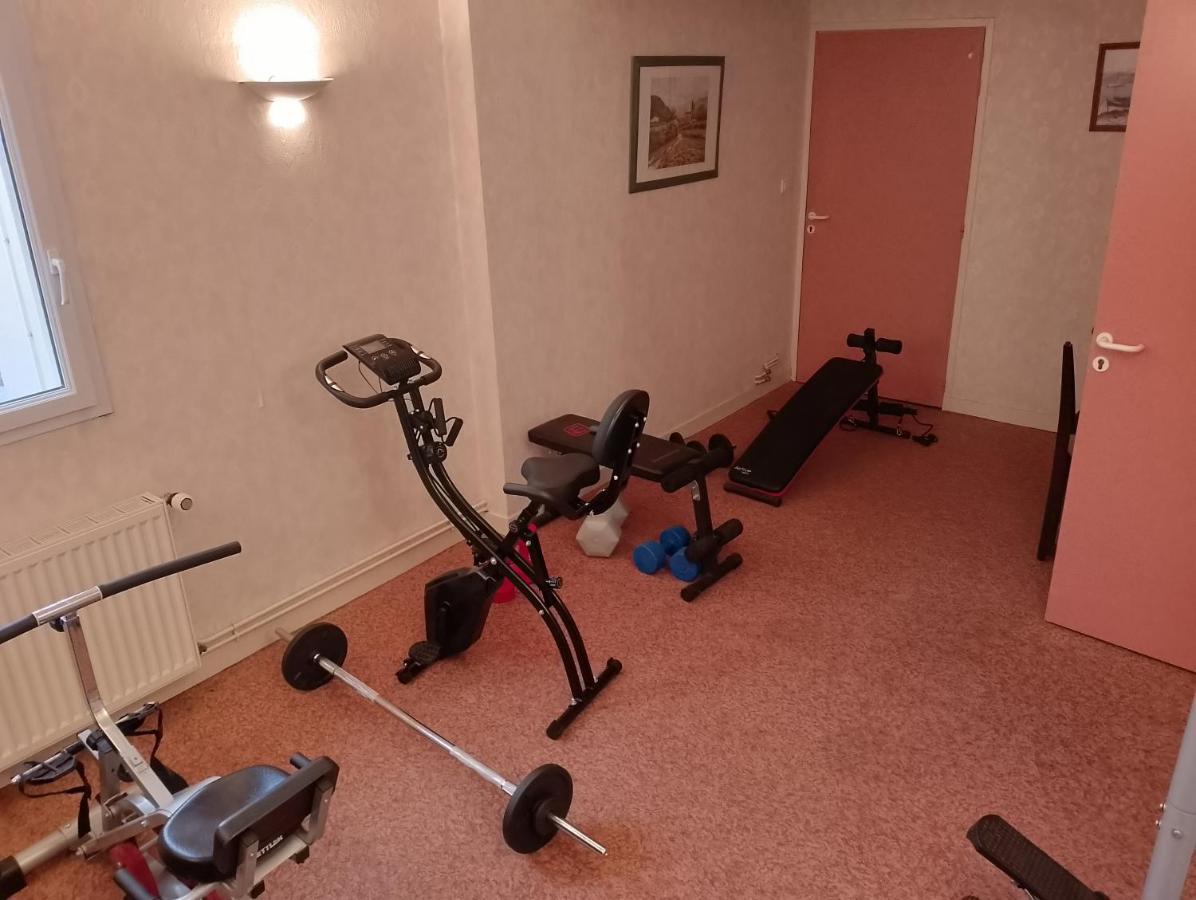 Logis Hotel Bellevue Bessines-sur-Gartempe Екстер'єр фото