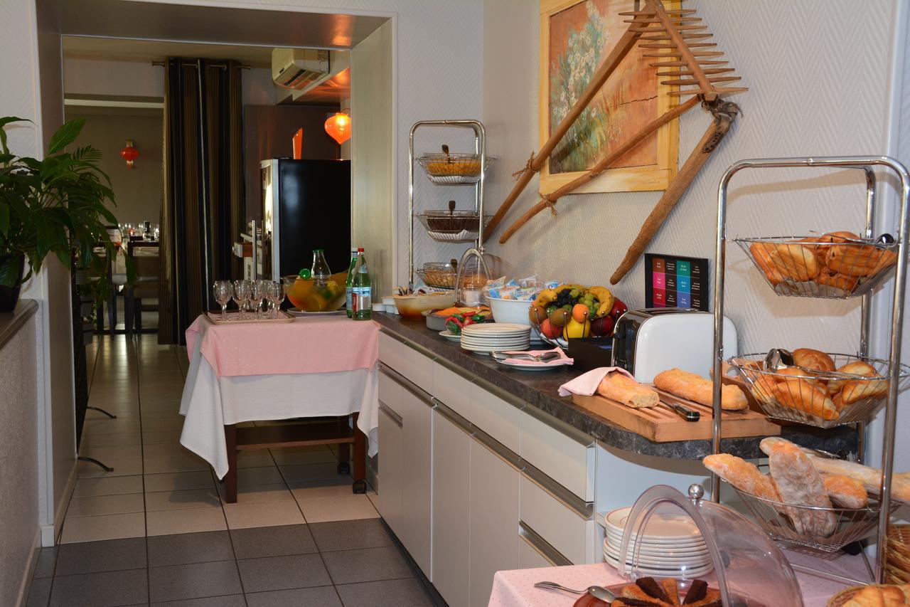 Logis Hotel Bellevue Bessines-sur-Gartempe Екстер'єр фото