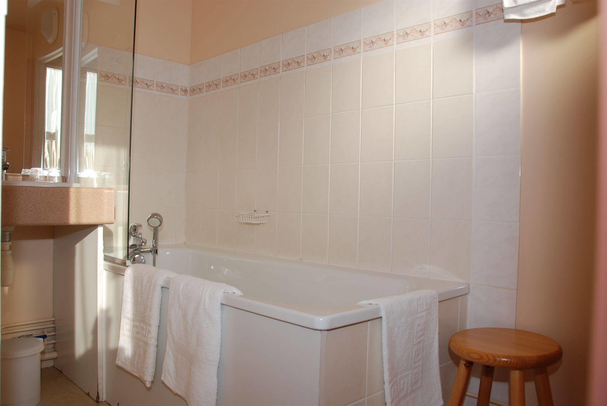 Logis Hotel Bellevue Bessines-sur-Gartempe Екстер'єр фото